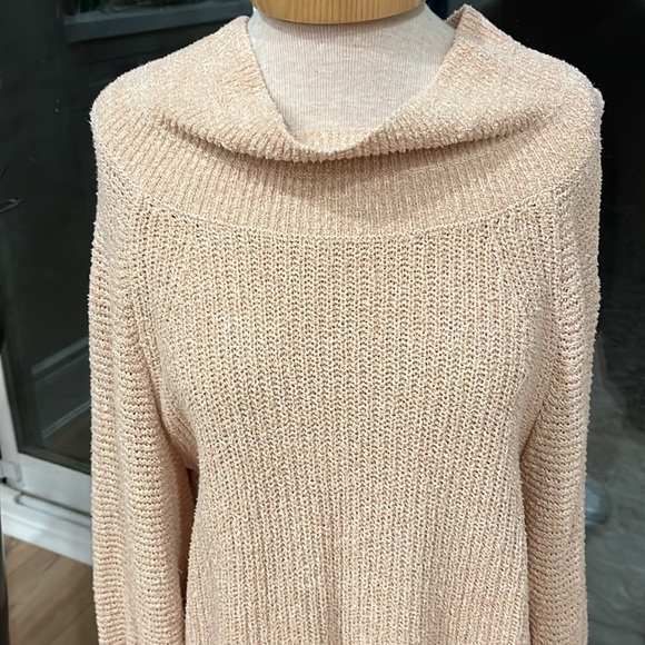 EUC Free People sweater - Picture 2 of 11